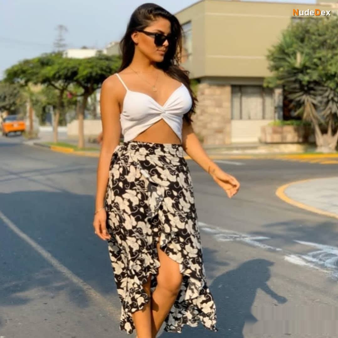 Claudia Chiroque in The Body Nation, photo 3