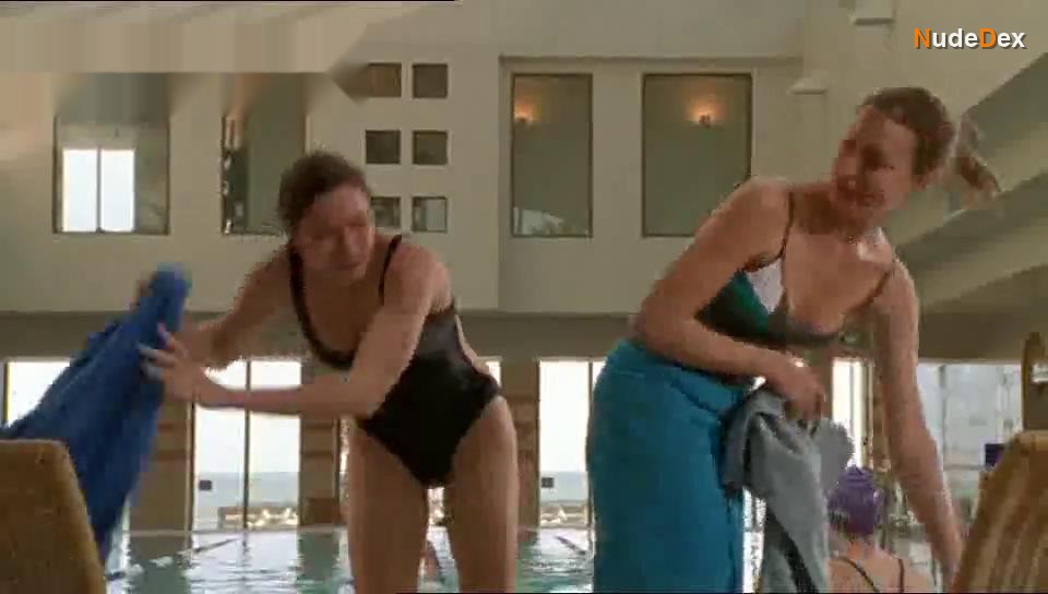 Claudia Karvan in The Secret Life Of Us, photo 4