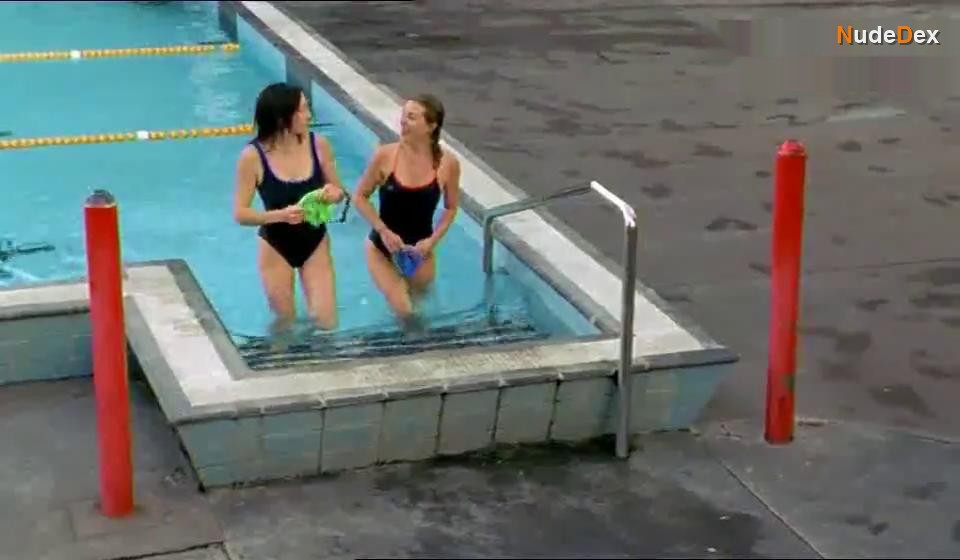 Claudia Karvan in The Secret Life Of Us, photo 16
