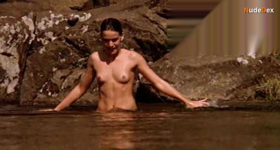 Claudia Magno in Menino Do Rio, photo 10