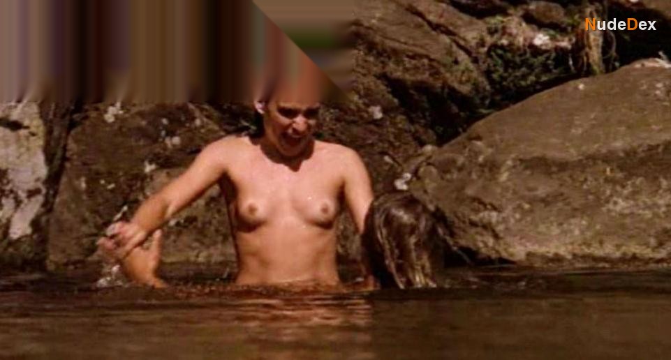 Claudia Magno in Menino Do Rio, photo 11