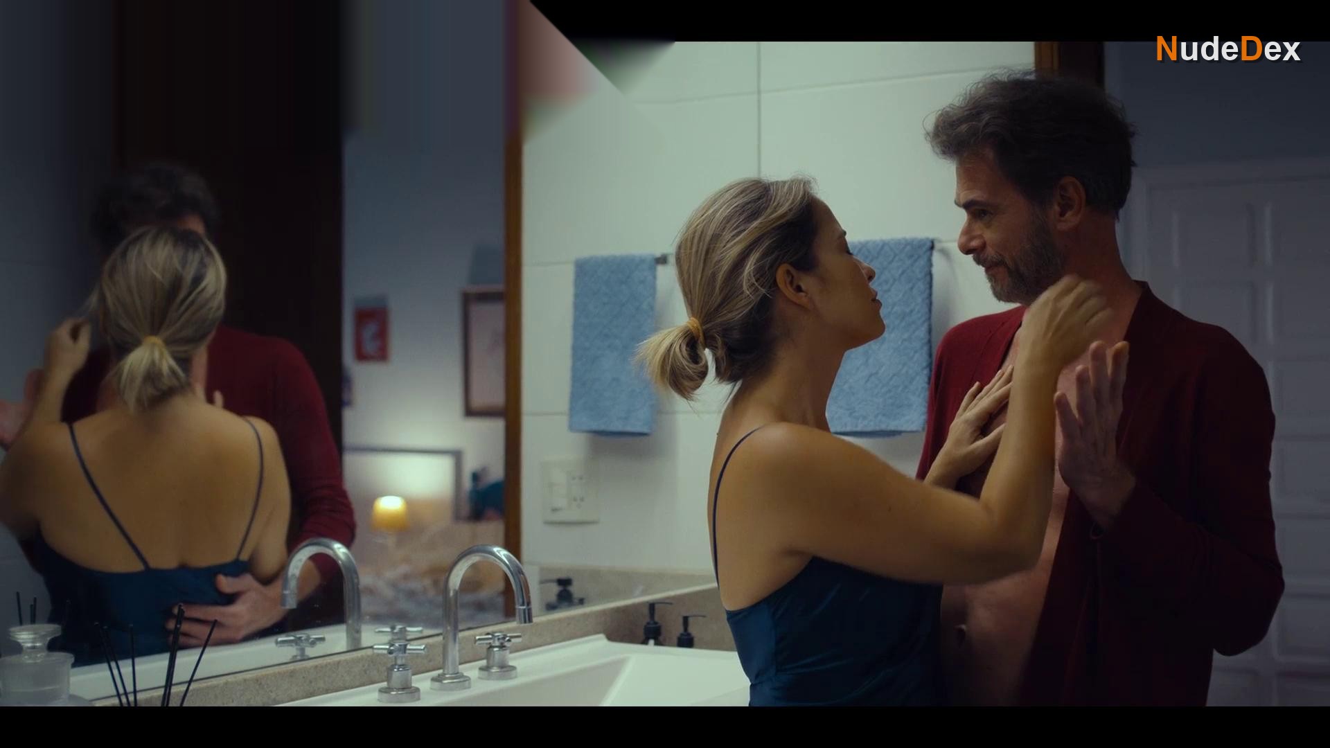 Claudia Provedel in Desperate Lies, photo 2