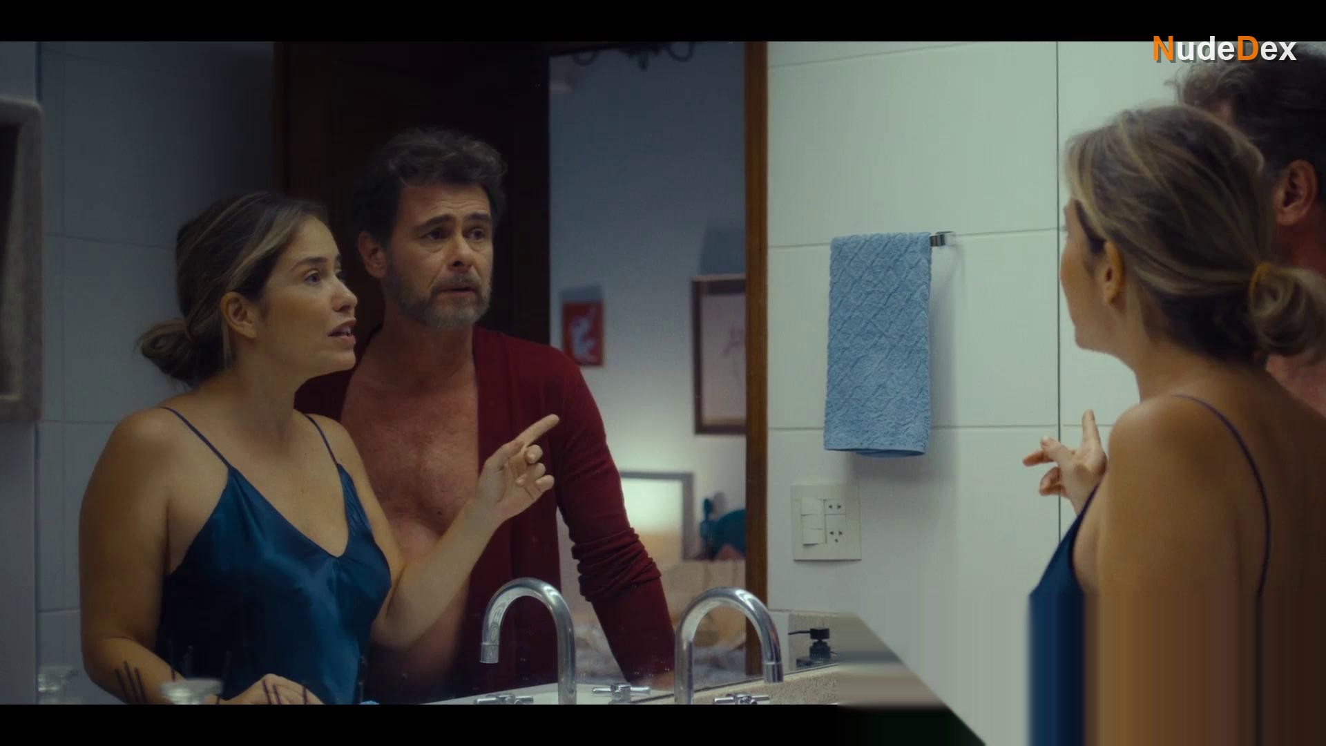 Claudia Provedel in Desperate Lies, photo 3