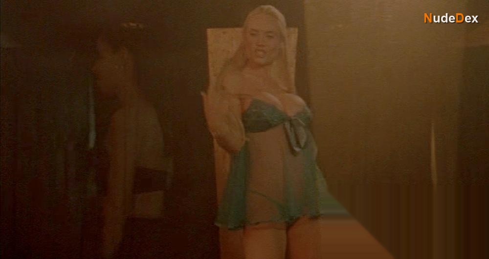 Coco in Angel Blade, photo 4