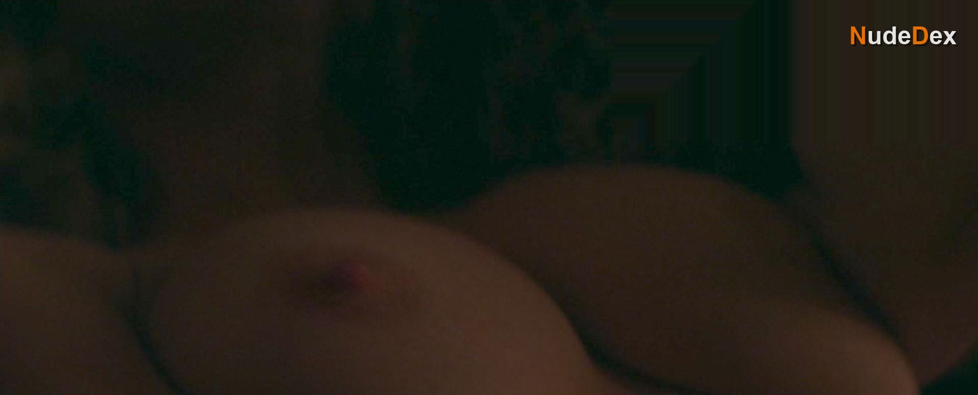 Cody Renee Cameron in Officer Downe, photo 3