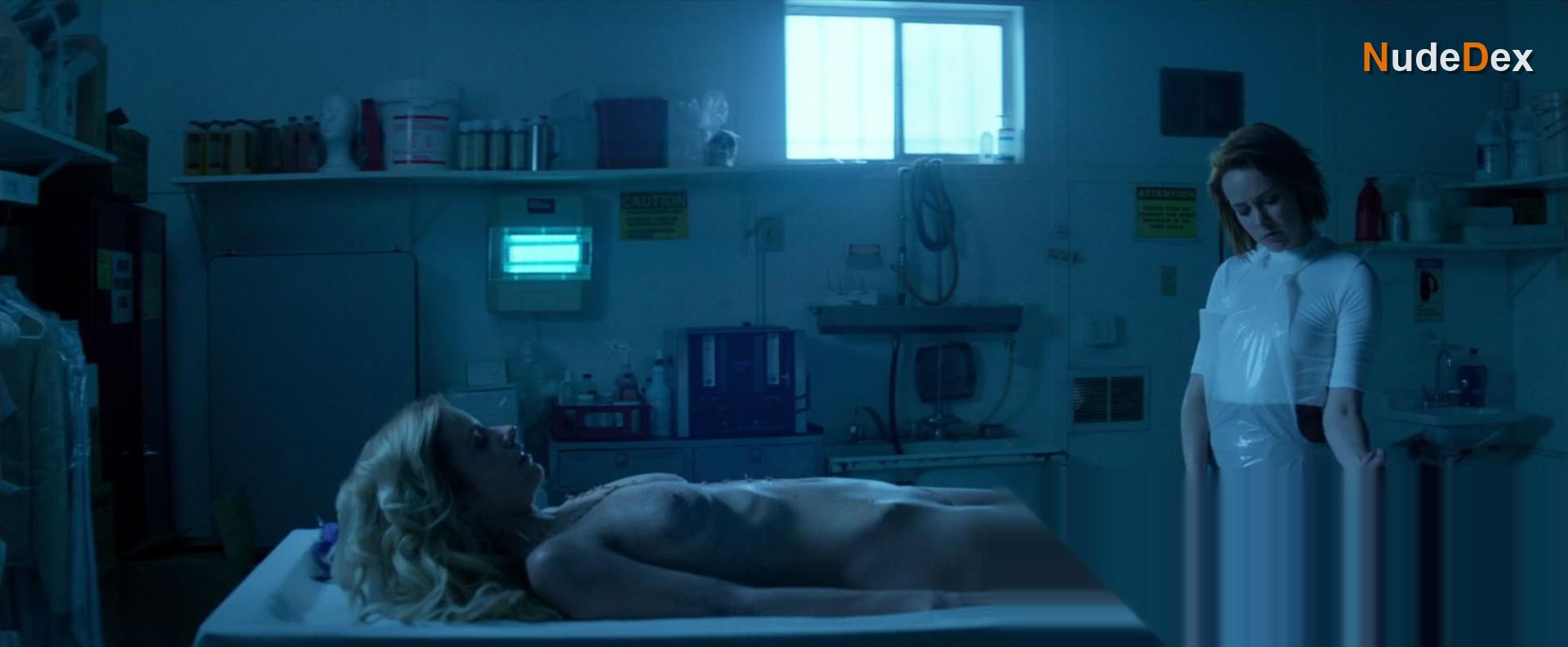 Cody Renee Cameron in The Neon Demon, photo 4