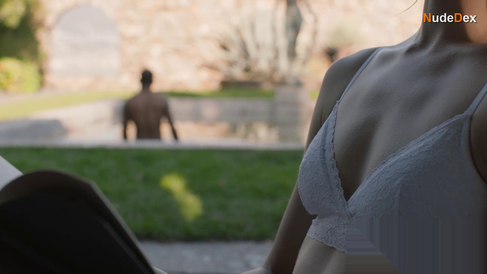 Colicia Summers in Dawn Chorus, photo 6