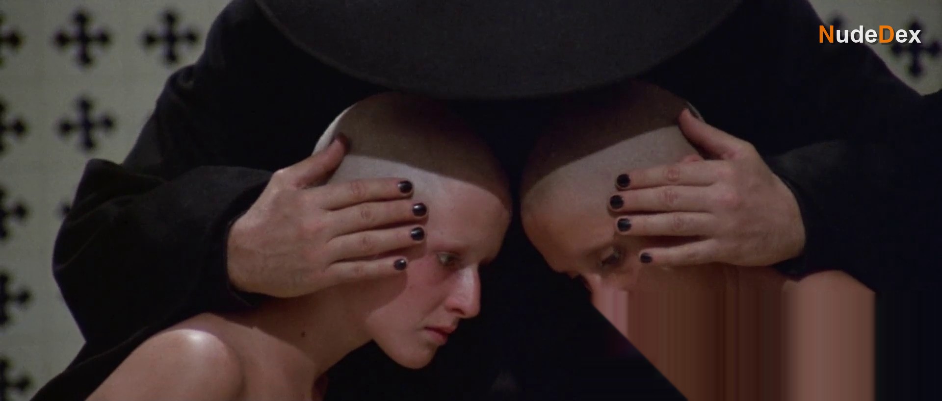 Connie De La Mora in The Holy Mountain, photo 1