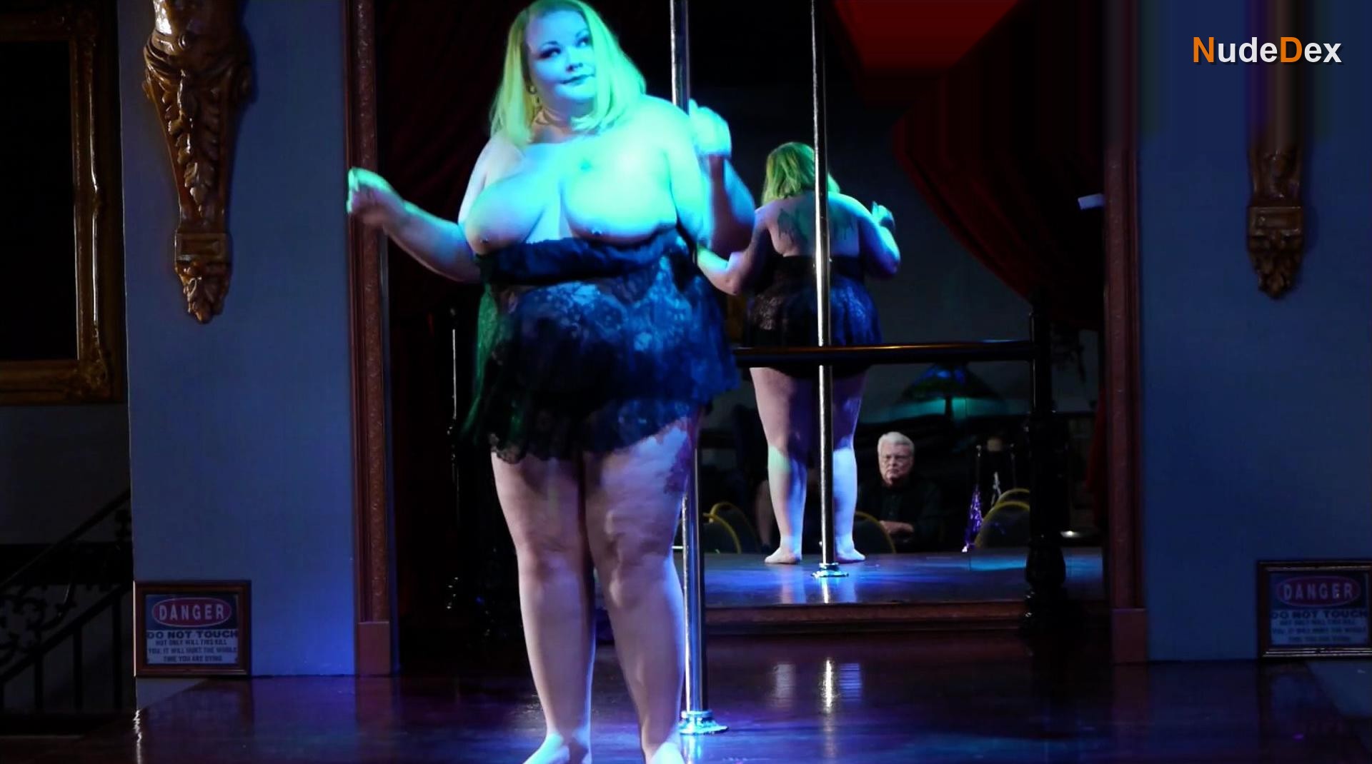 Constance Medrano in Nightblade, photo 1