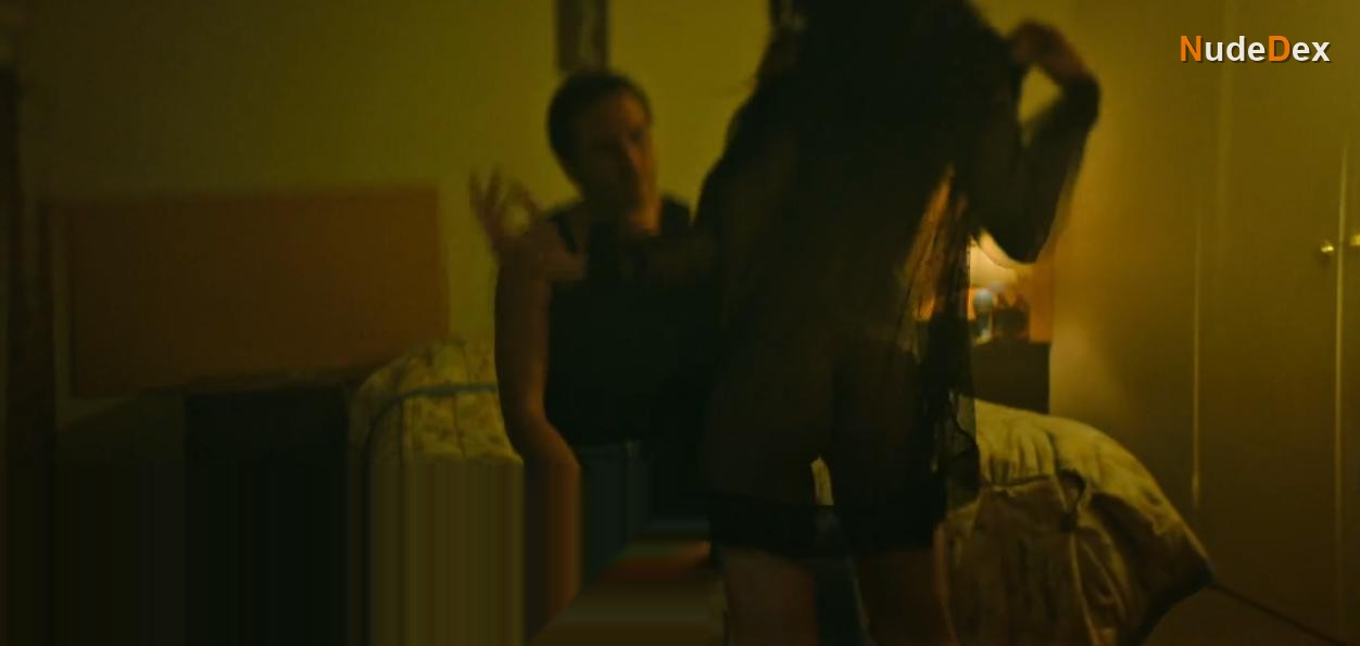 Cori Delahaunty in Run, photo 4