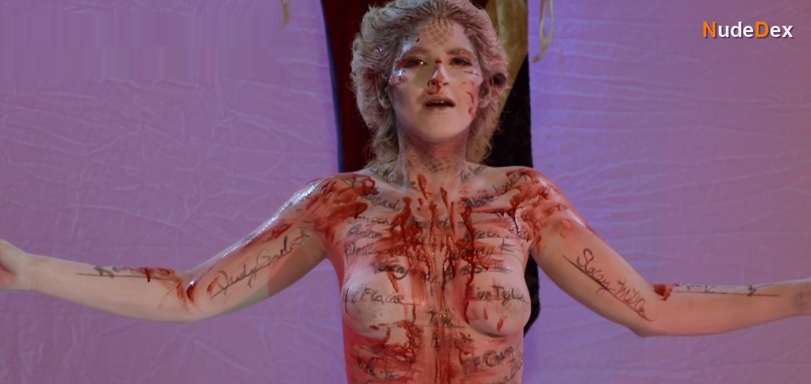 Cori Jo Swanson in Landing Up, photo 4