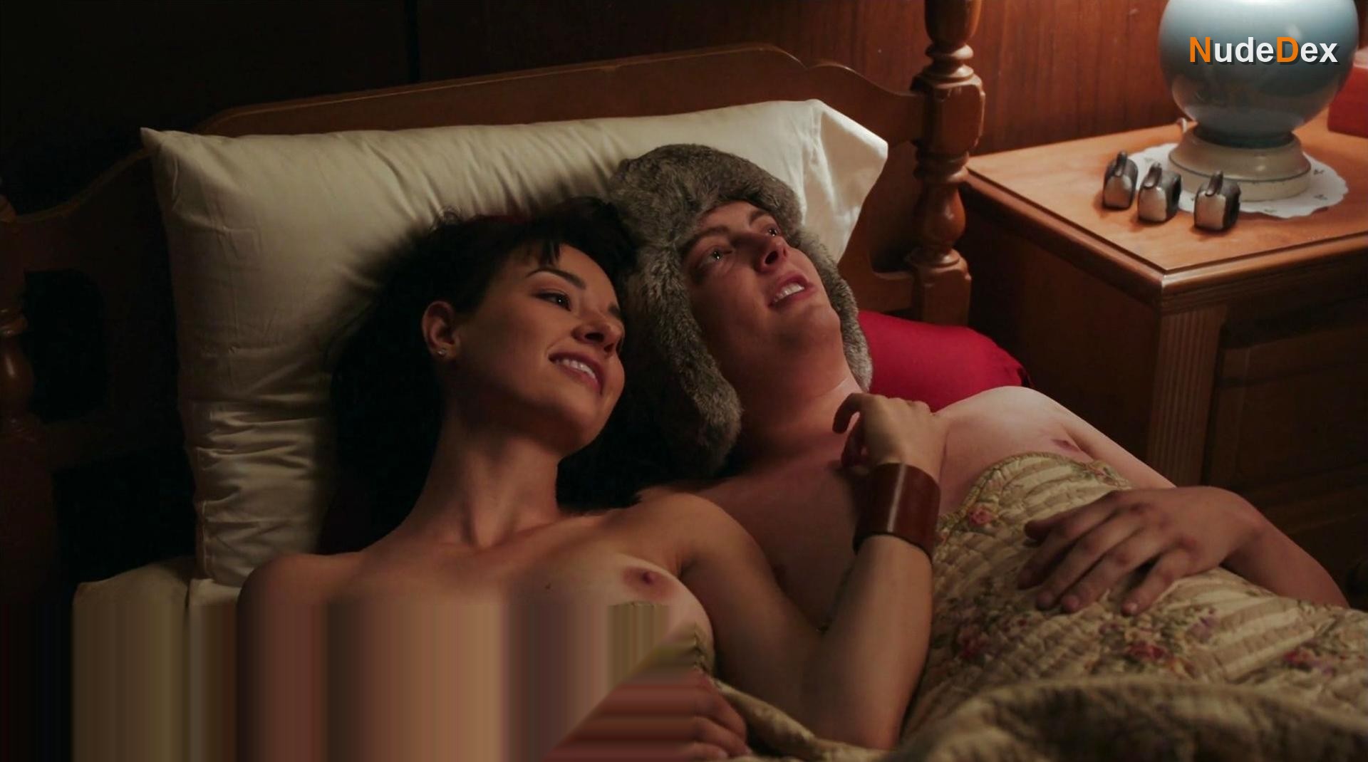 Cortney Palm in Zombeavers, photo 8