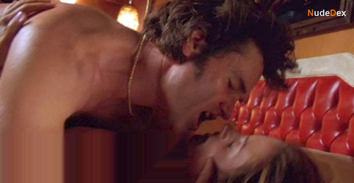 Courteney Cox in 3000 Miles To Graceland, photo 5