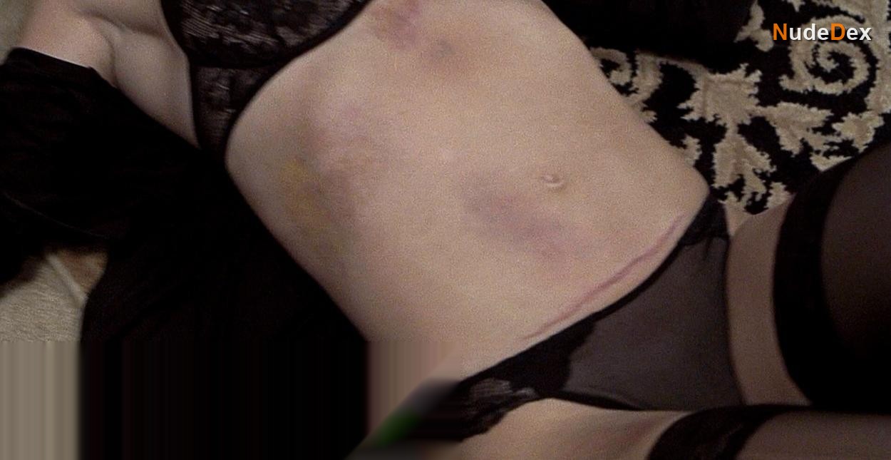 Courtney Love in Trapped, photo 6