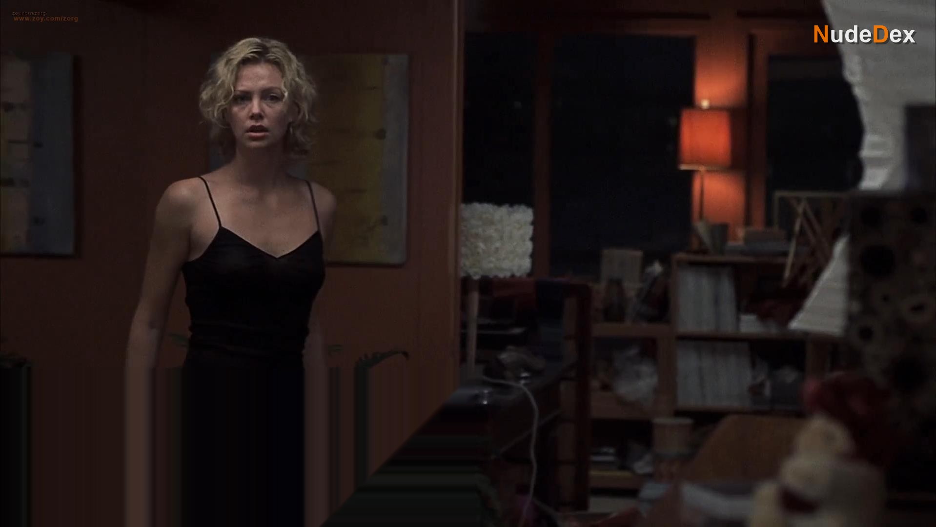 Courtney Love in Trapped, photo 9