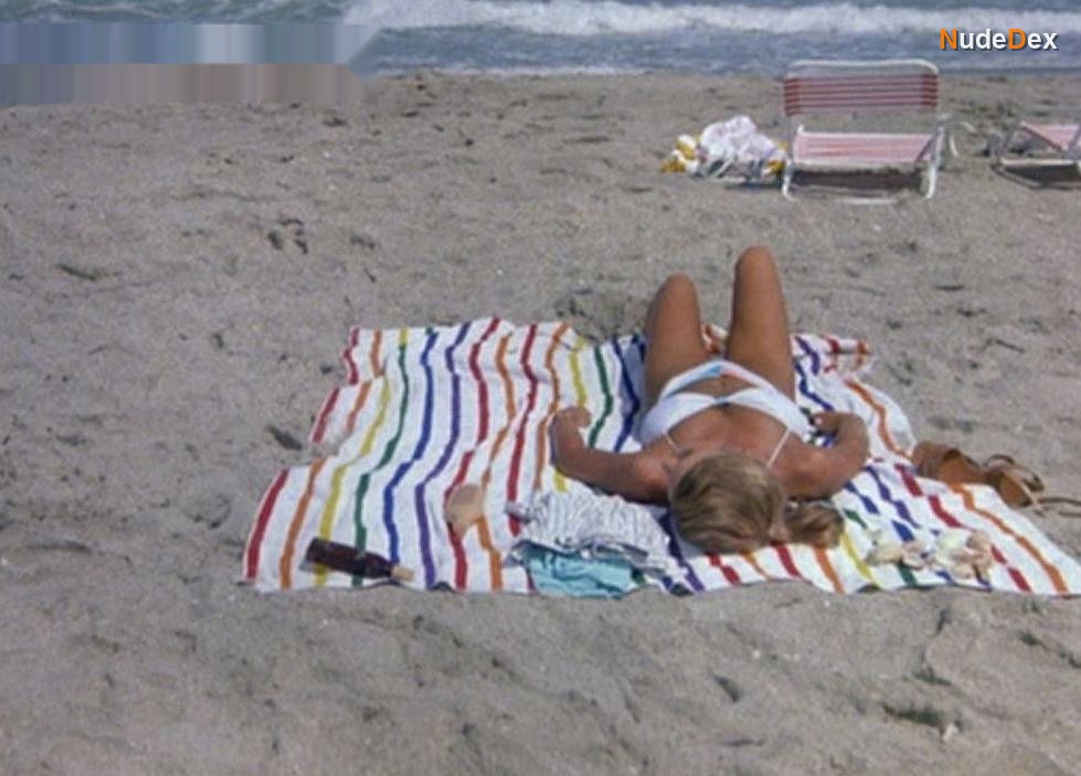 Courtney Thorne-smith in Revenge Of The Nerds Ii, photo 1