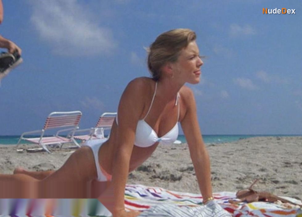 Courtney Thorne-smith in Revenge Of The Nerds Ii, photo 5