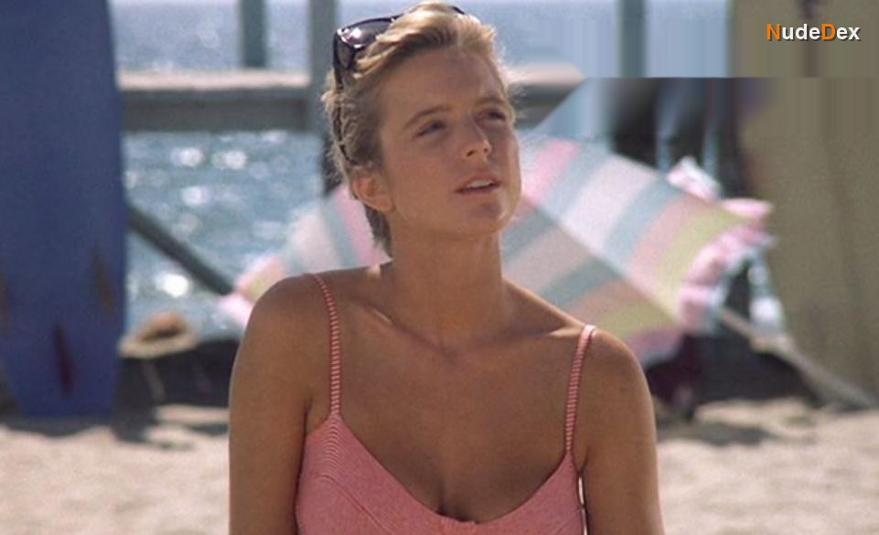 Courtney Thorne-smith in Side Out, photo 9