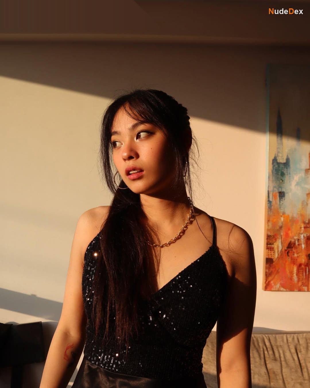 Cris Arakaki in The Body Nation, photo 7