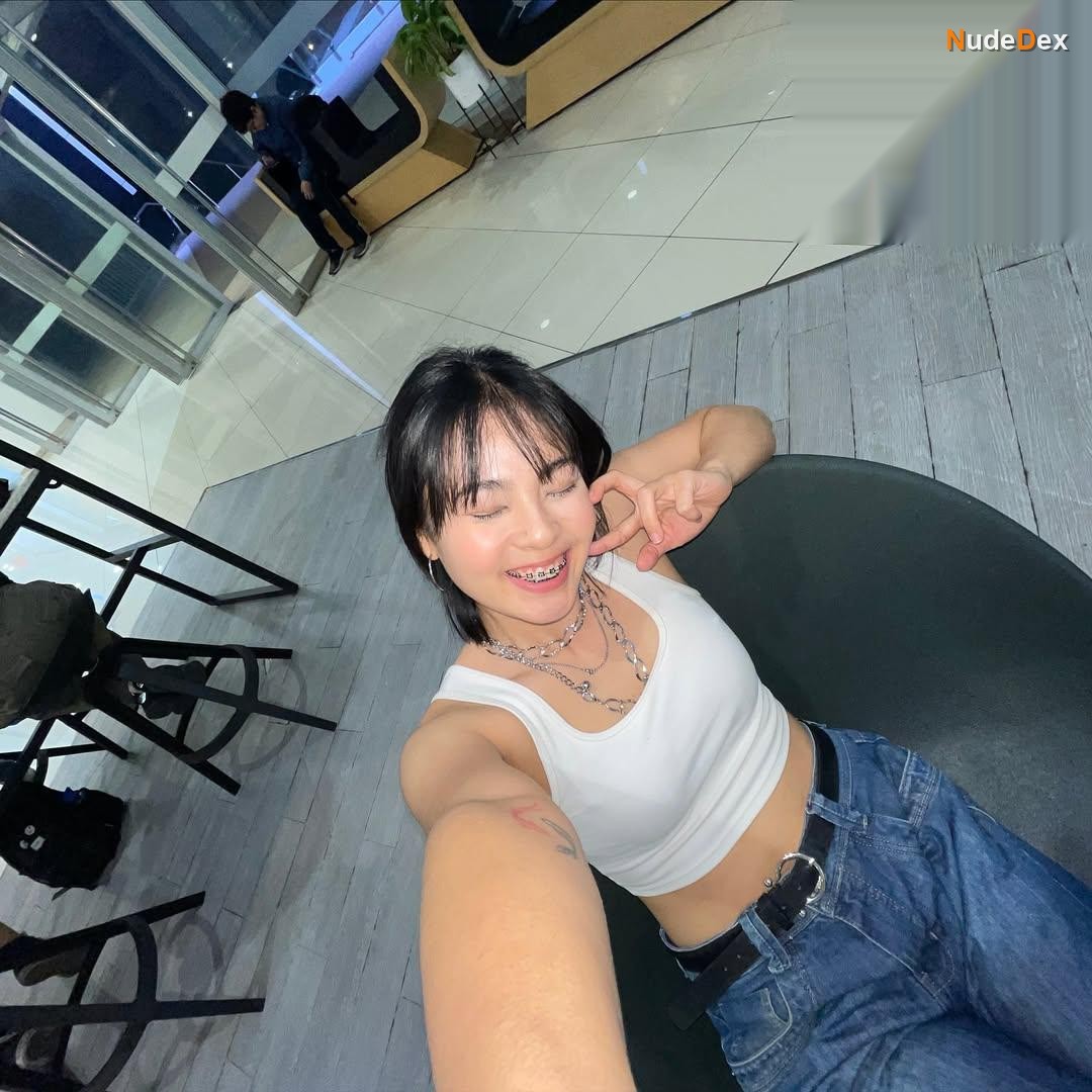 Cris Arakaki in The Body Nation, photo 10