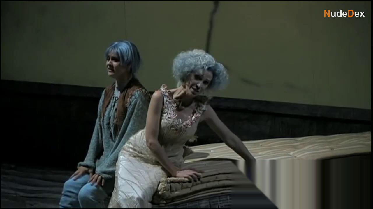 Cristina Banchetti in The Act, photo 1