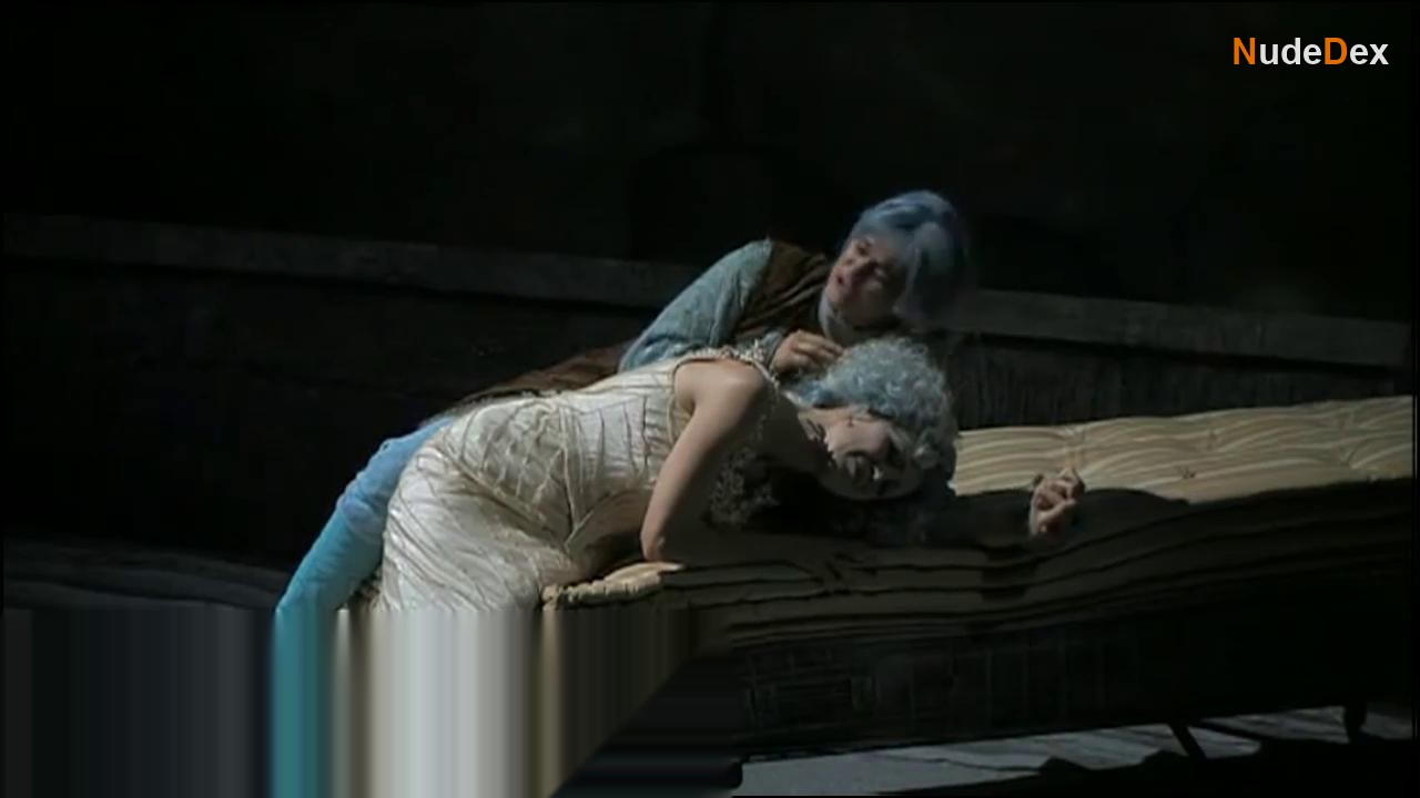 Cristina Banchetti in The Act, photo 5