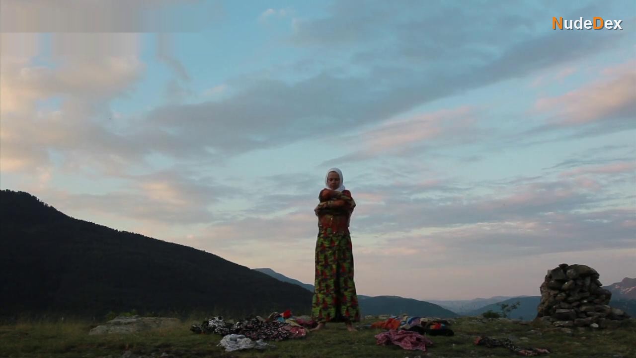 Cristina Nunez in La Vie En Rose, photo 2