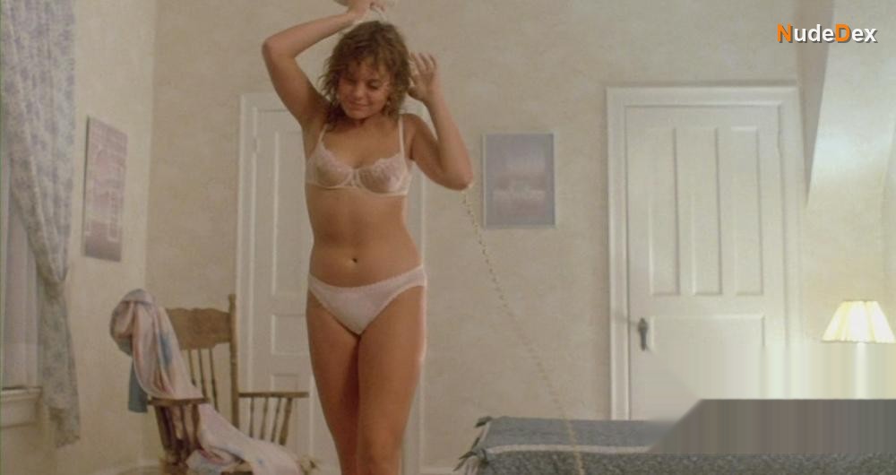 Cynthia Belliveau in Loose Screws, photo 64
