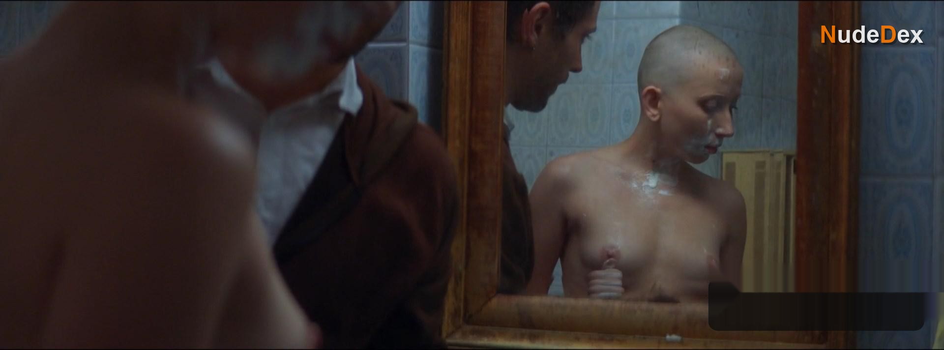 Dagmara Brodziak in The Day I Found A Girl In A Trash, photo 11