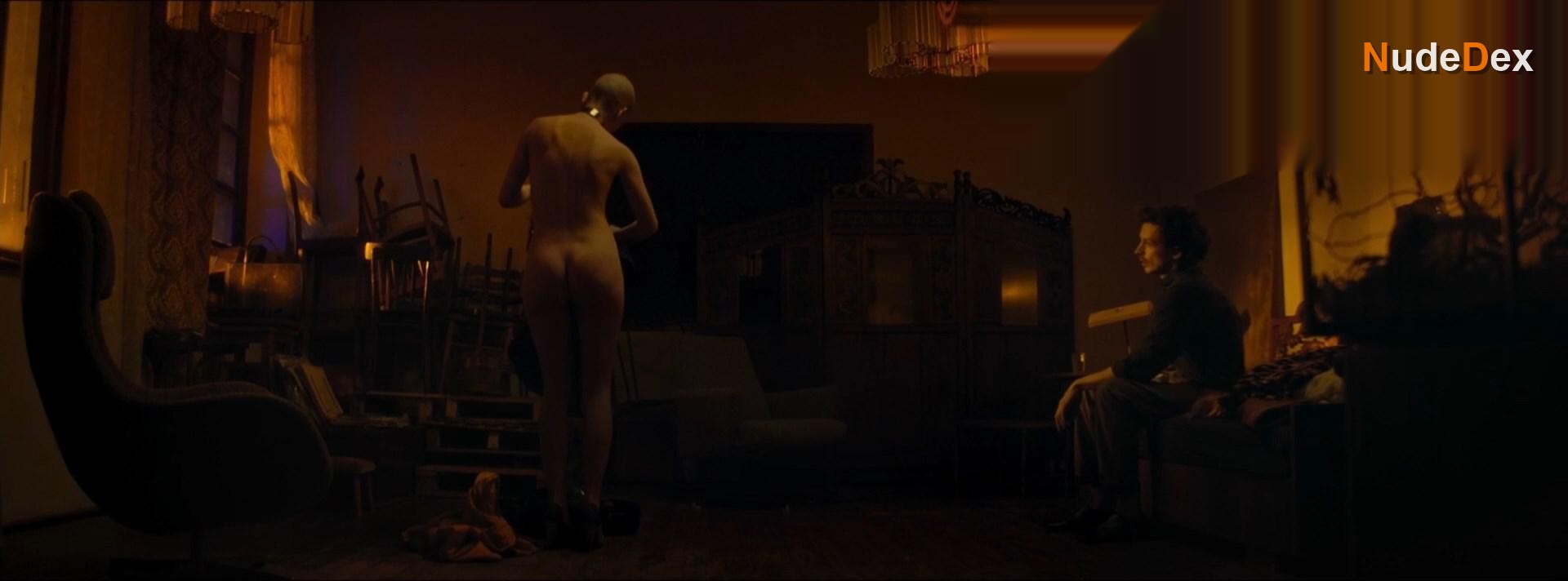 Dagmara Brodziak in The Day I Found A Girl In A Trash, photo 17