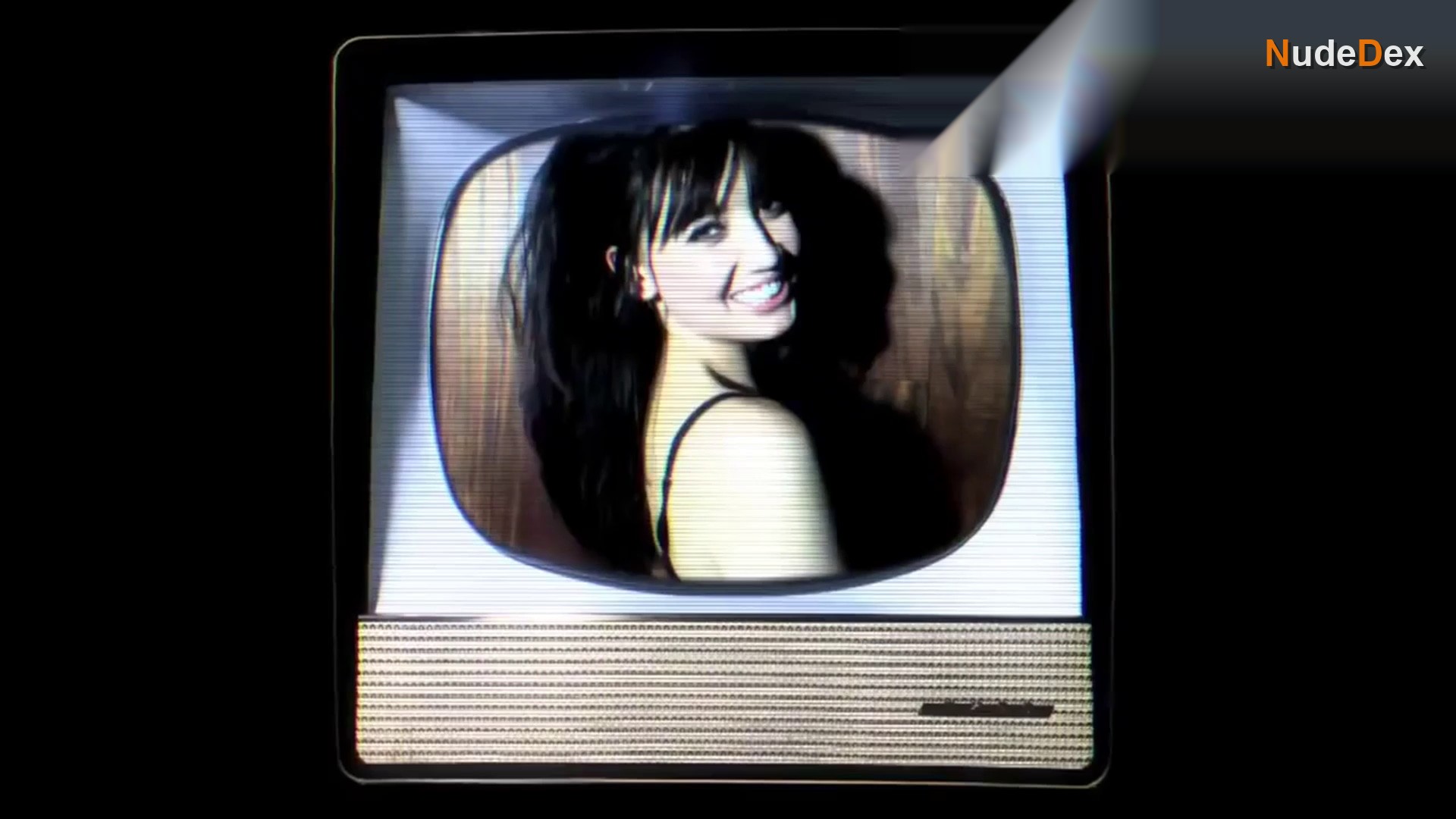 Daisy Lowe in Love Advent, photo 4