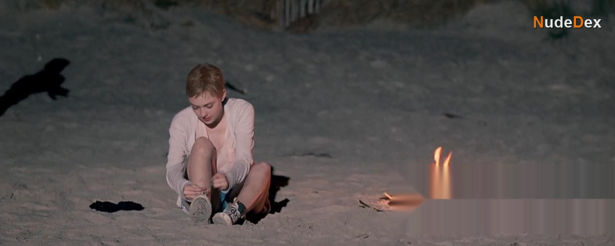 Dakota Fanning in Now Is Good, photo 4