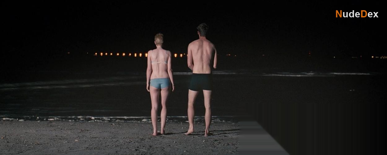 Dakota Fanning in Now Is Good, photo 7