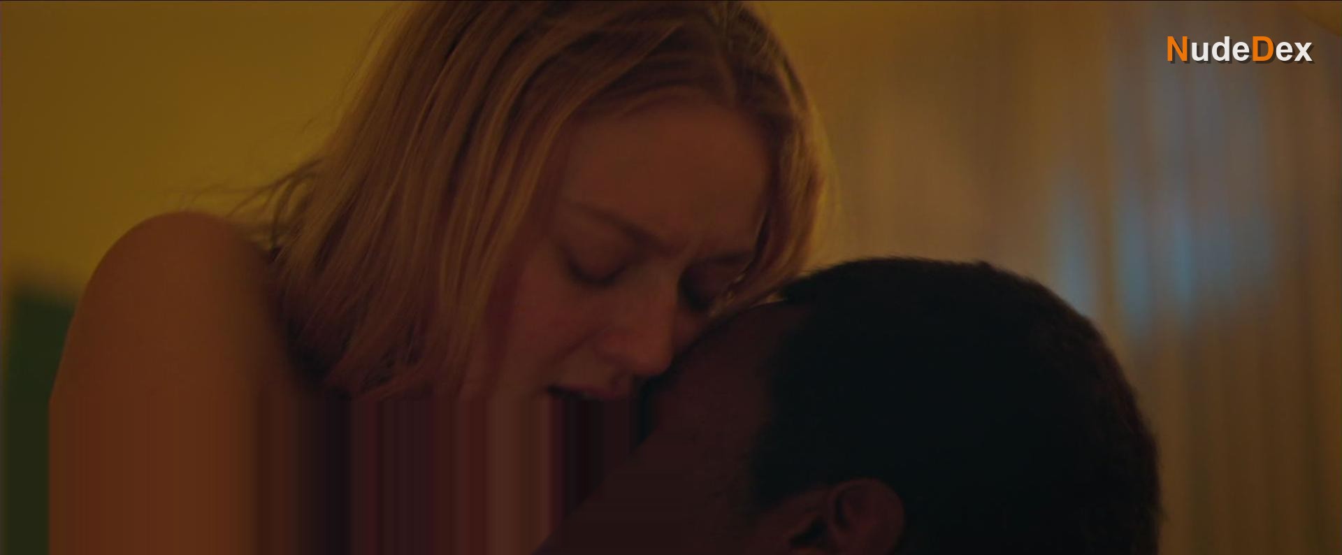 Dakota Fanning in Sweetness In The Belly, photo 2