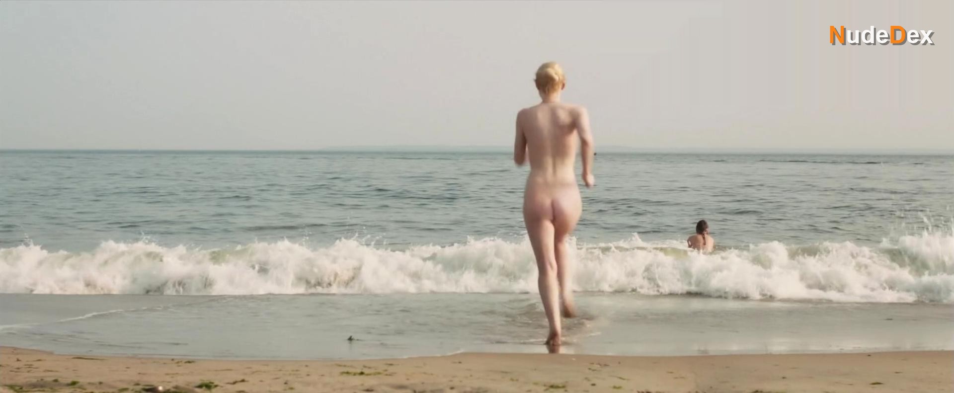 Dakota Fanning in Very Good Girls, photo 4