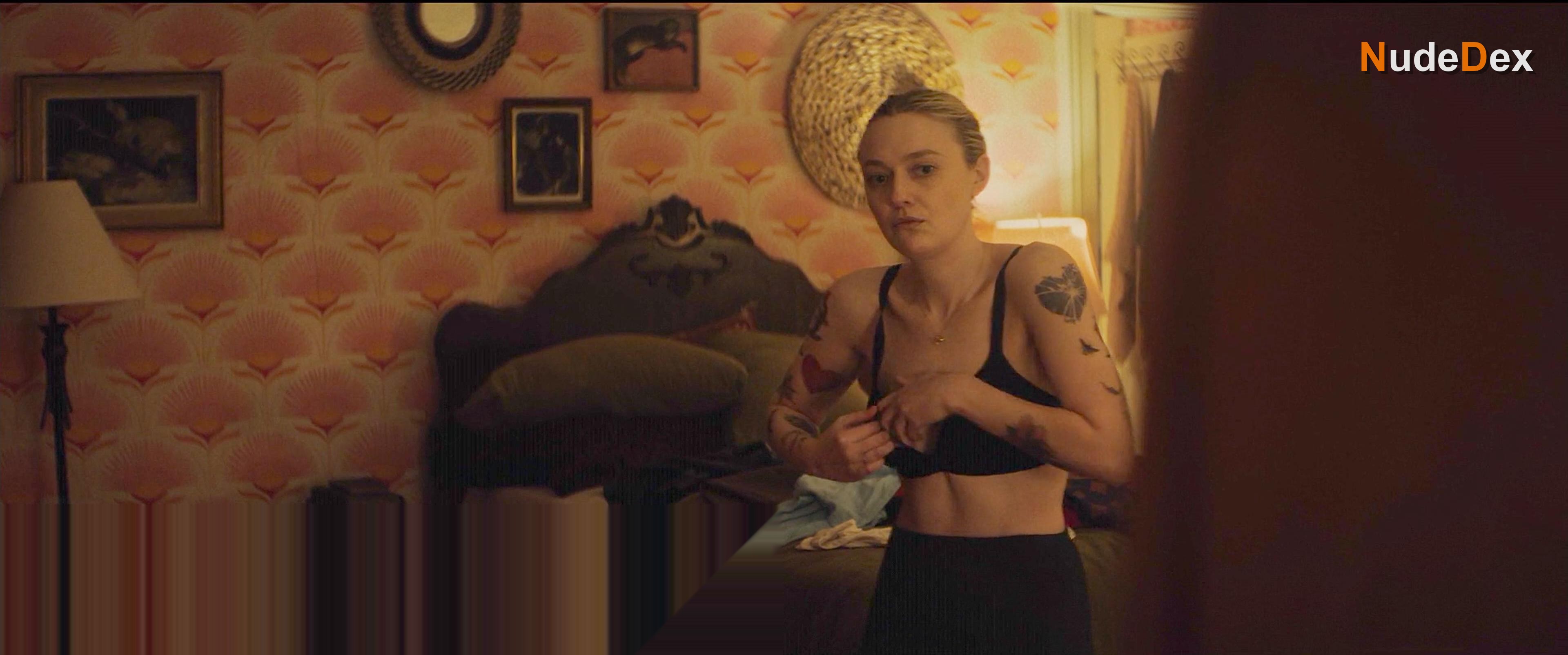 Dakota Fanning in Vicious, photo 6