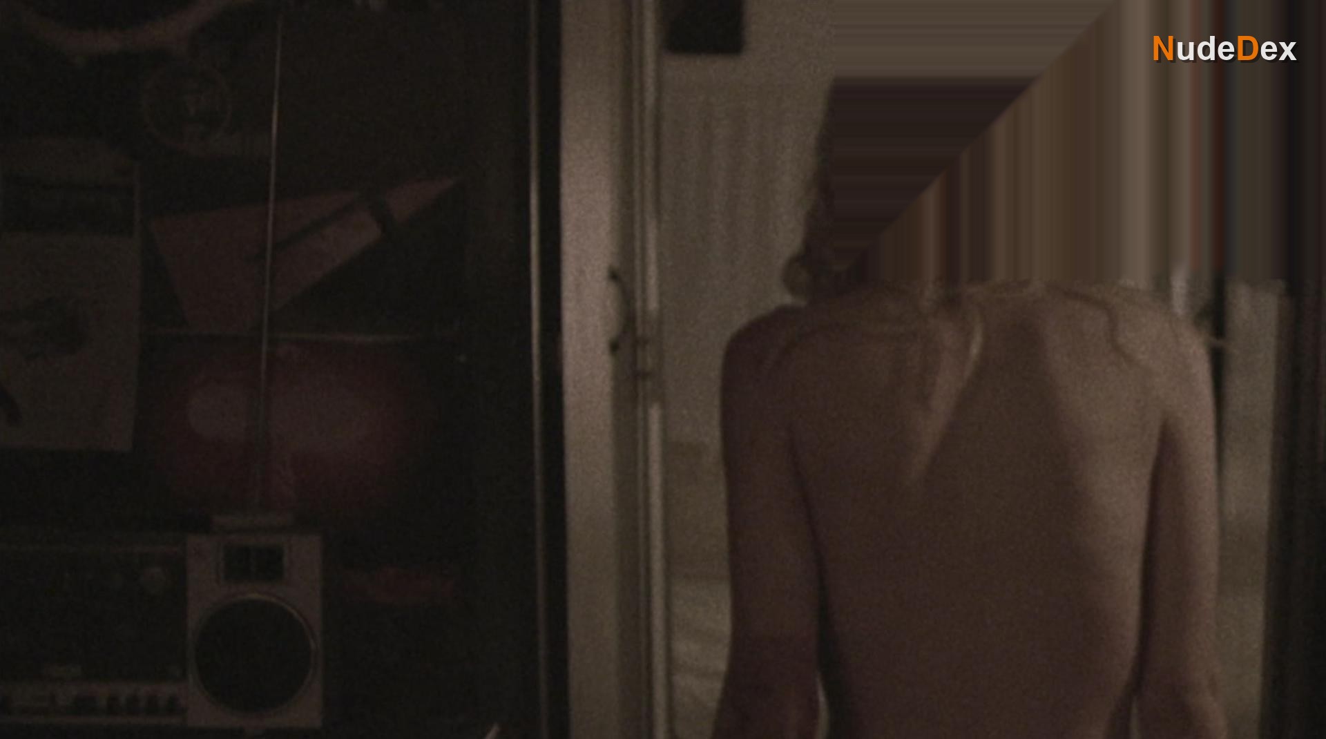 Dakota Fanning in Viena And The Fantomes, photo 10