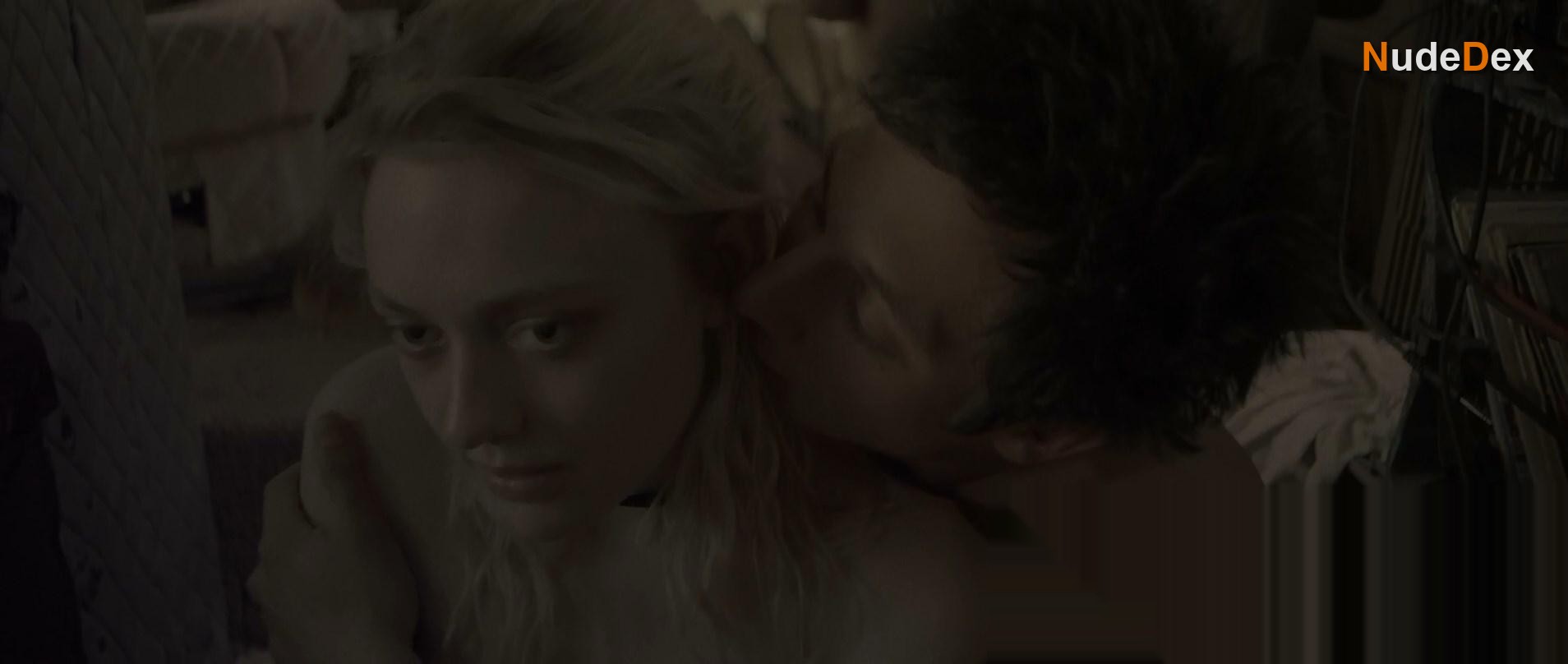Dakota Fanning in Viena And The Fantomes, photo 16