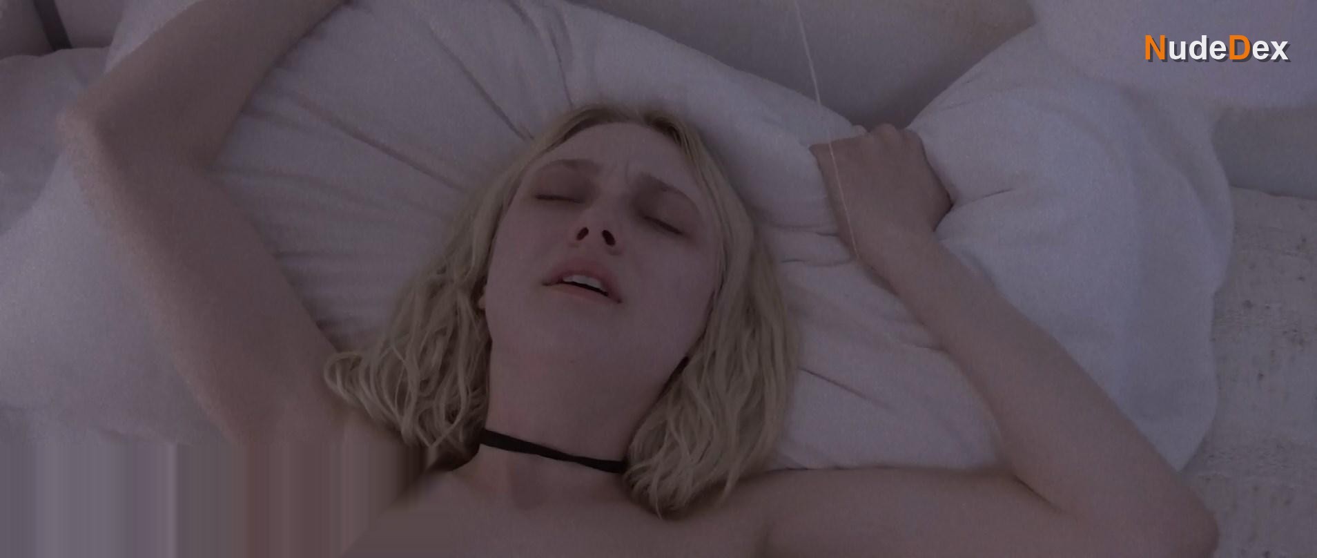 Dakota Fanning in Viena And The Fantomes, photo 18