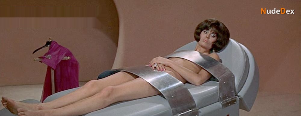 Daliah Lavi in Casino Royale, photo 18
