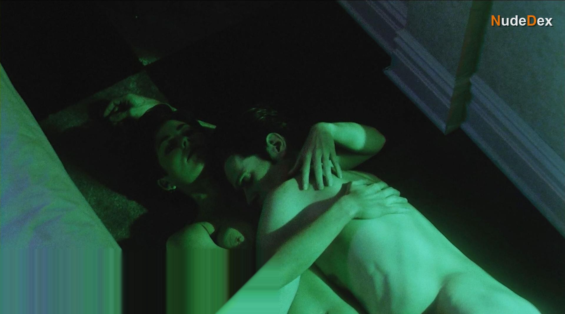 Dana Delany in Light Sleeper, photo 3