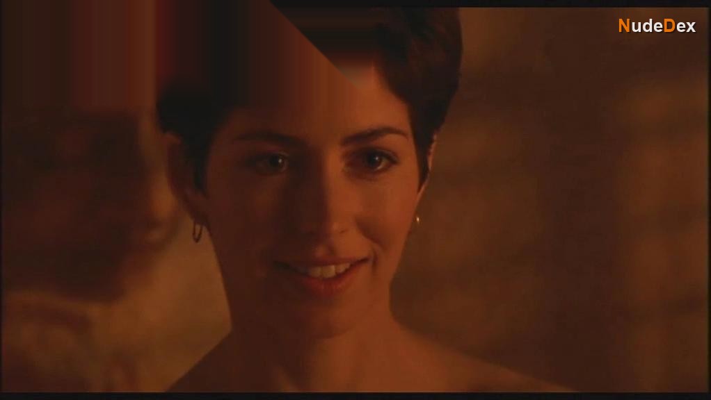 Dana Delany in Light Sleeper, photo 7