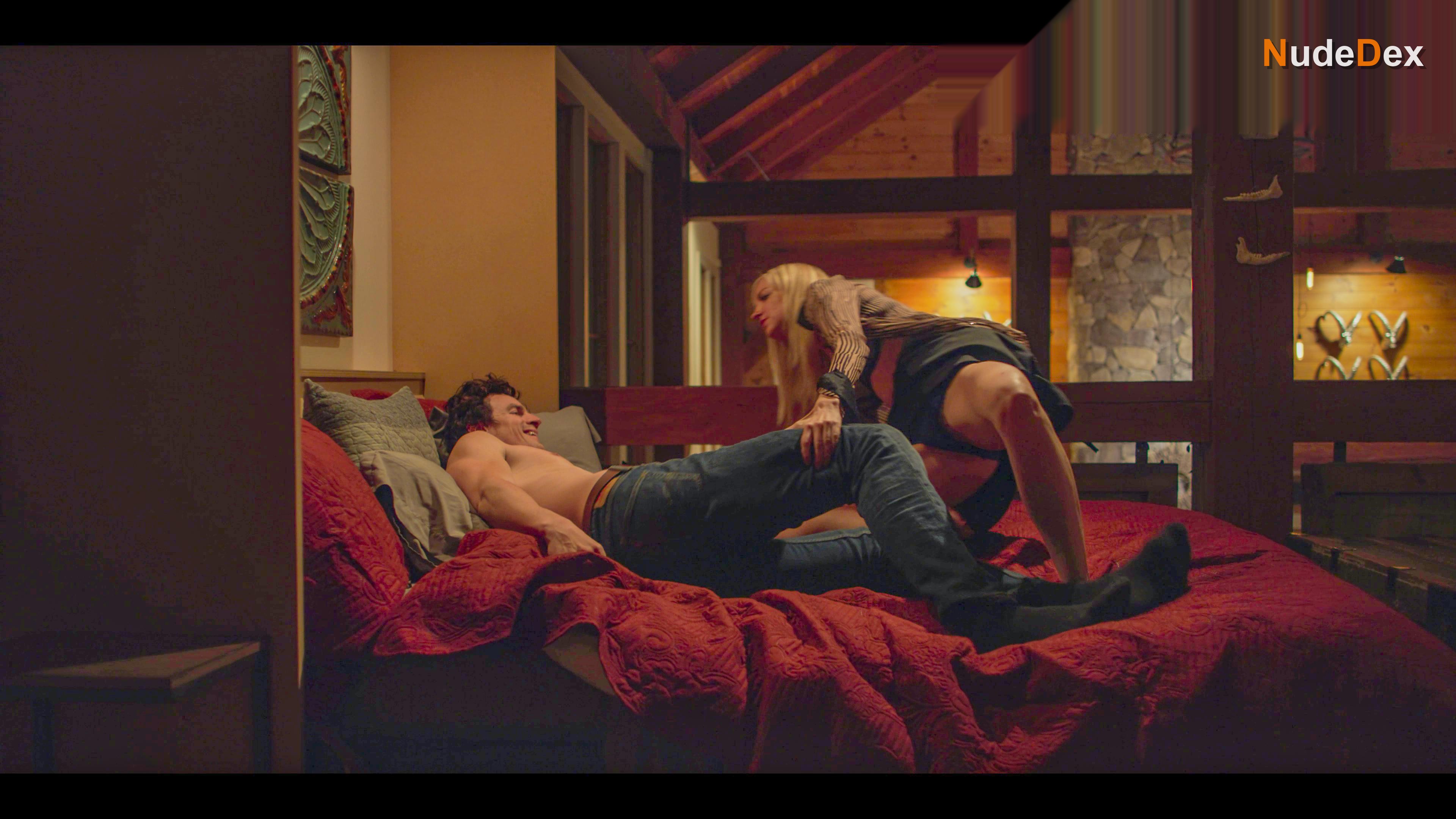 Dani Barker in Follow Her, photo 7