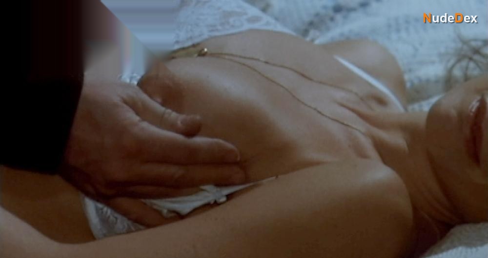 Daniela Poggi in Submission Of A Woman, photo 2