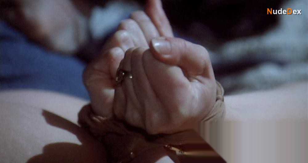 Daniela Poggi in Submission Of A Woman, photo 6