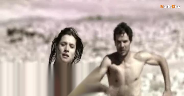 Daniela Ramirez in Romance Policial, photo 2