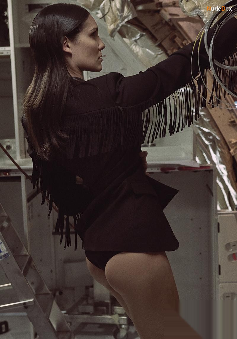 Daniela Ruah in Gq Portugal, photo 1