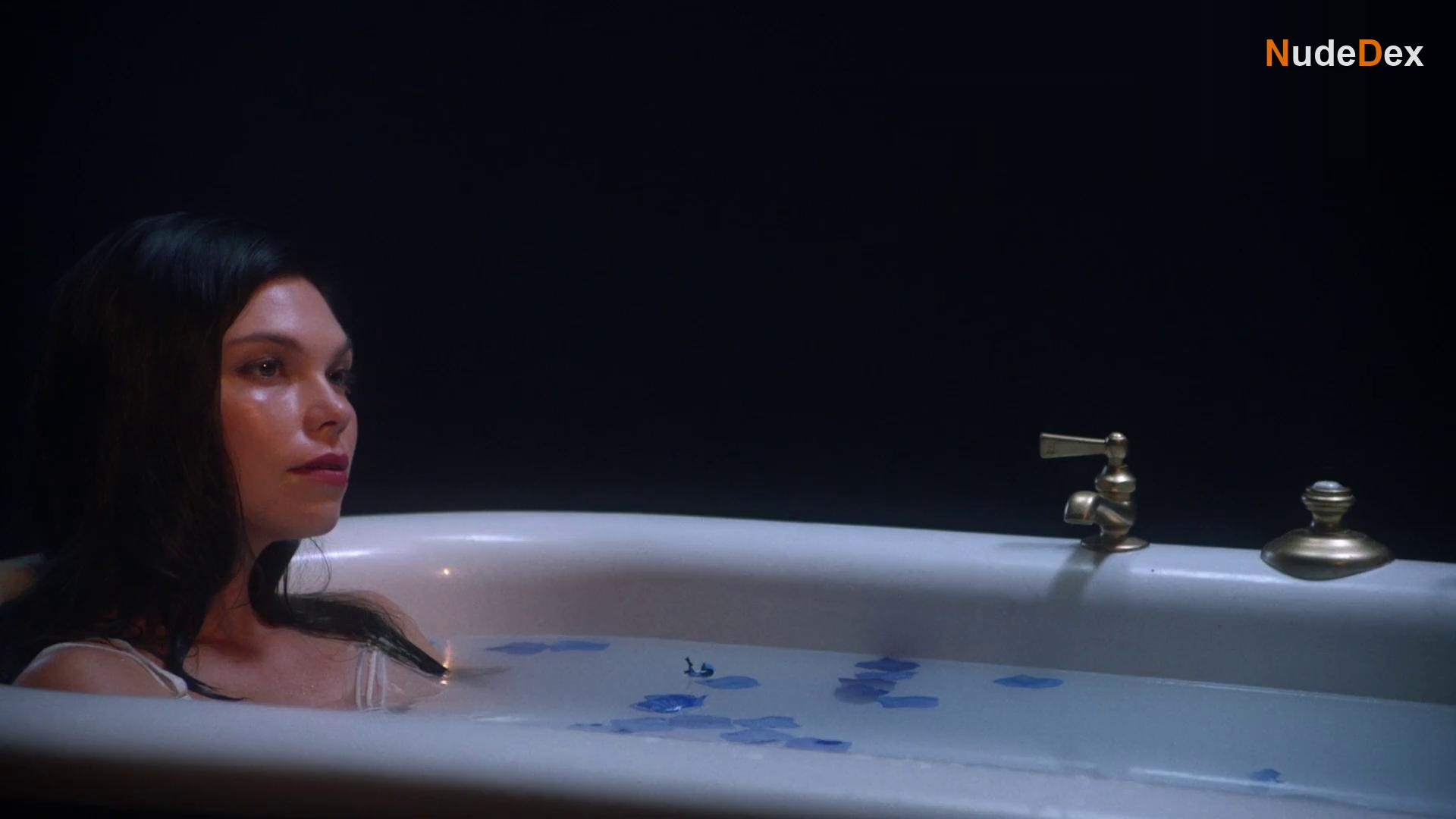 Danielle Bisutti in The Blue Rose, photo 3