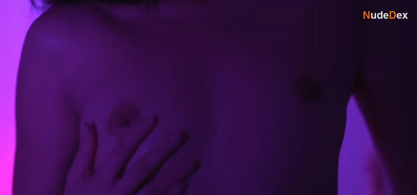 Dani Yoshida in Pilya, photo 4