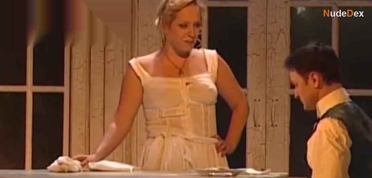 Daria Gracheva in Miss Julie